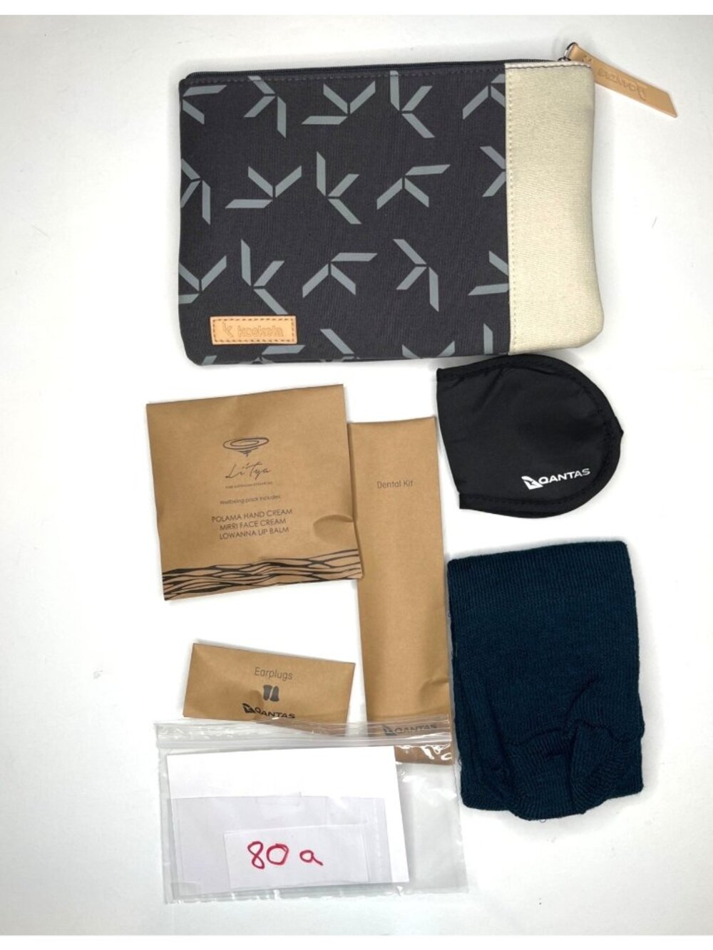 Koskela Gray & Beige Travel Pouch With Qantas Accessories 8o - Picture 4 of 4